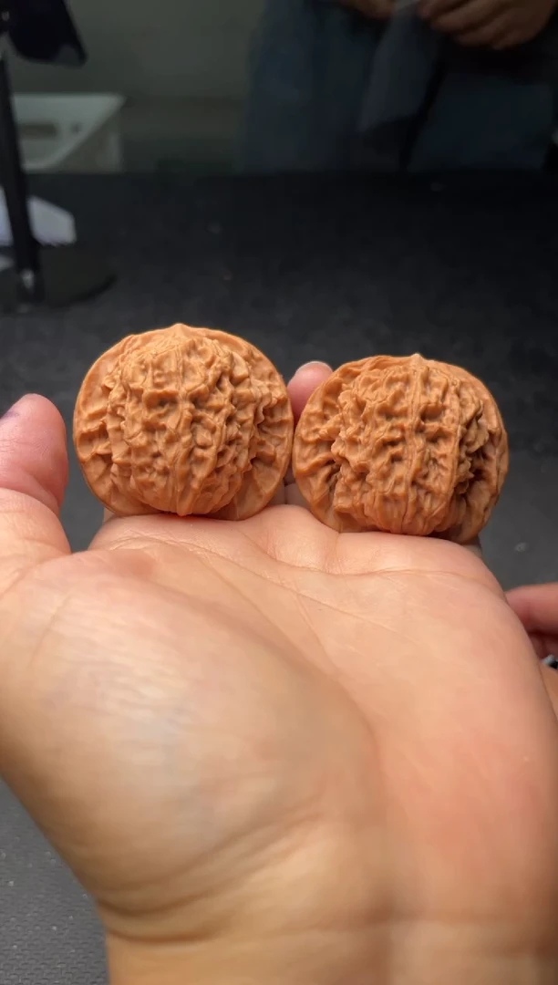 把件文玩核桃w54   盘龙纹   42