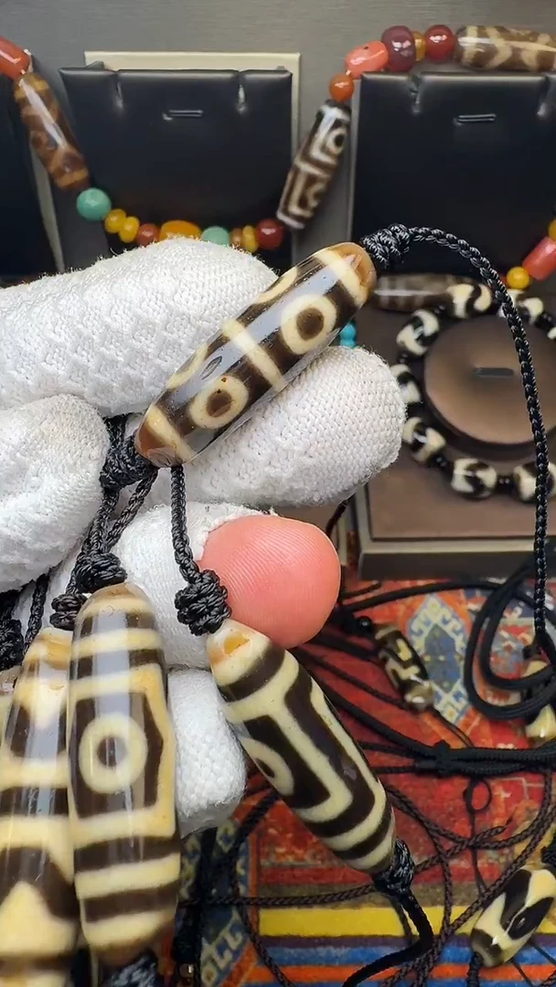 只买单纯的吊坠，没带链子，属的性质。无卫****e8y