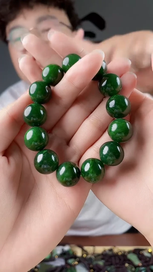 和田玉未镶嵌颈饰拍一发一，多样性发货