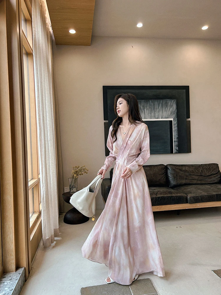 粉色晕染法式V领印花连衣裙-GS82997