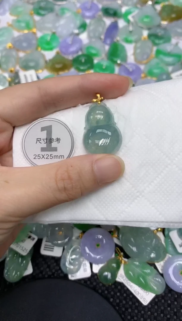 翡翠18K金镶嵌颈饰111111111