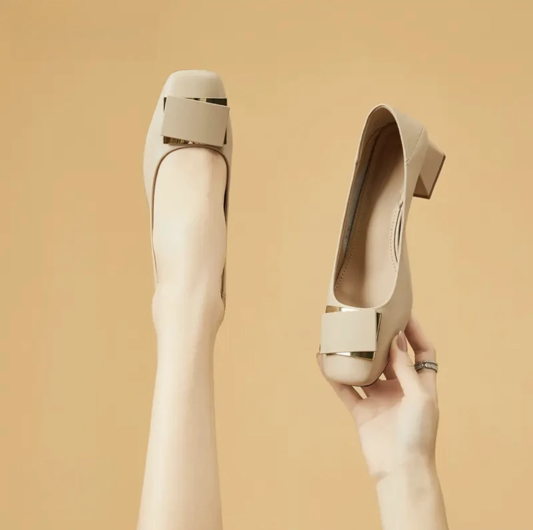 通勤单鞋女夏季2025新款浅口船瓢鞋软底软面妈妈鞋面试黑色小皮鞋