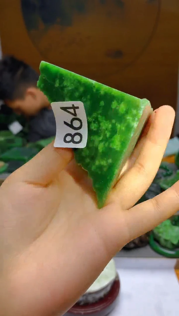 和田玉（碧玉）未镶嵌珠宝半成品1