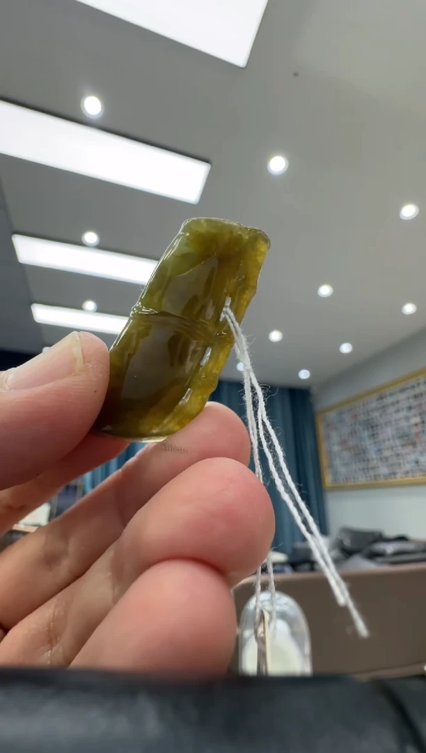 颈饰未镶嵌翡翠天然翡翠A货孤品一件