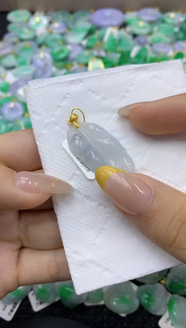 颈饰未镶嵌翡翠天然缅甸翡翠A货