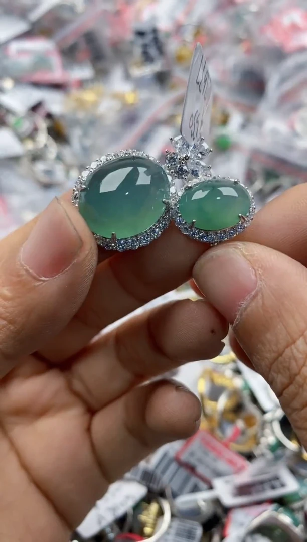 银S925镶嵌戒指翡翠888             7