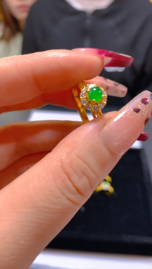 未镶嵌戒指翡翠多样性发一