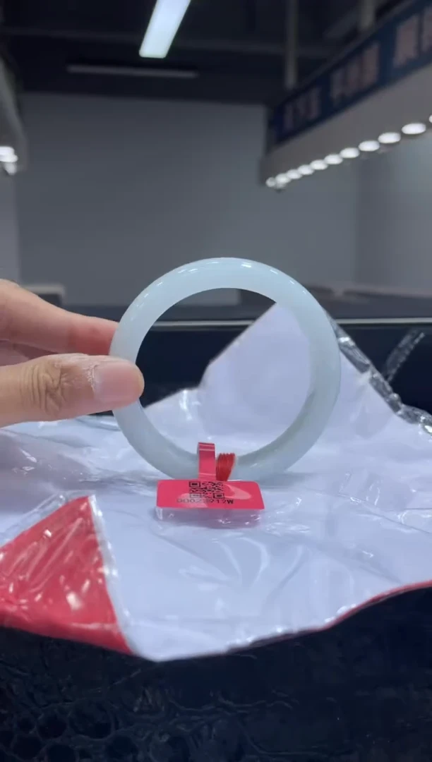 未镶嵌手镯翡翠8