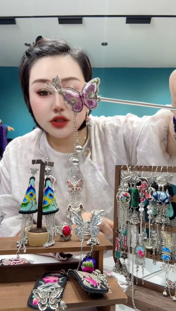 刺绣纯手工苗绣非遗发簪