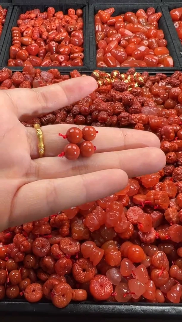 【闪购商品】南红玛瑙颈饰未镶嵌1