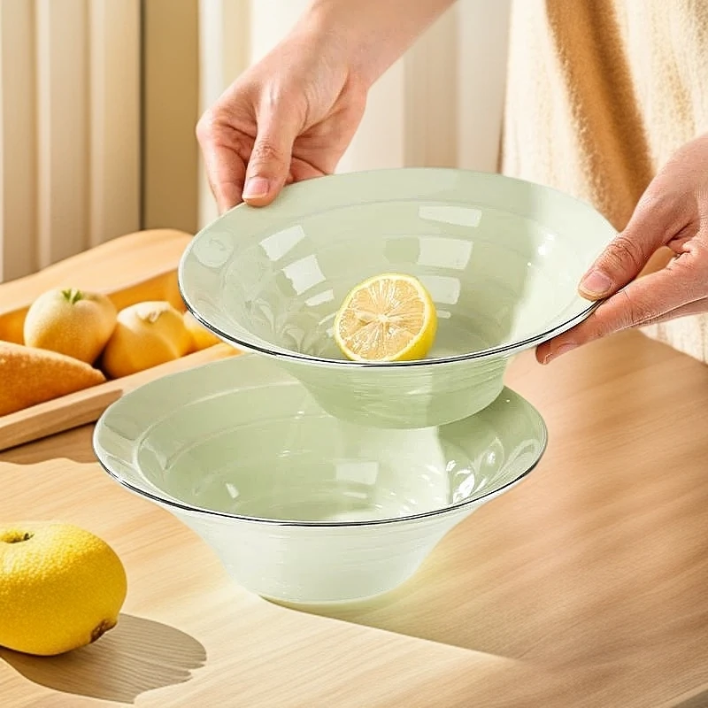 2只8英寸香草绿银边喇叭碗