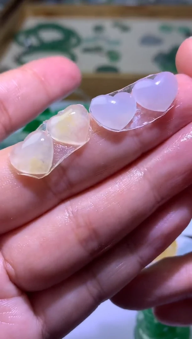 未镶嵌定制翡翠毛货