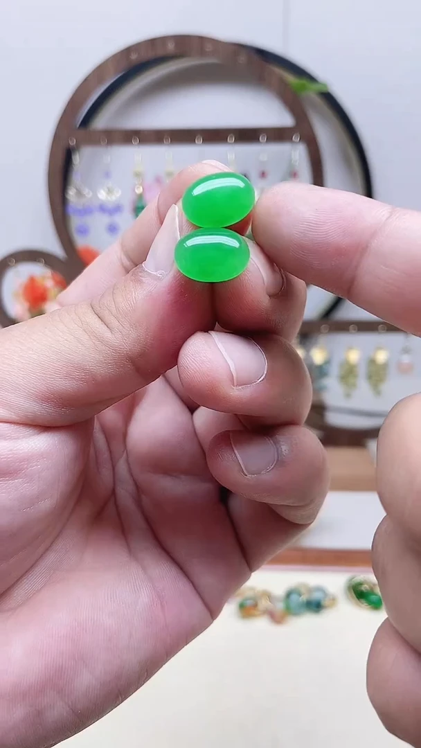 14K金镶嵌翡翠耳饰133号