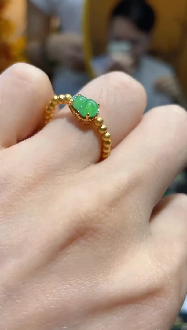 颈饰未镶嵌翡翠戒指15-16圈口