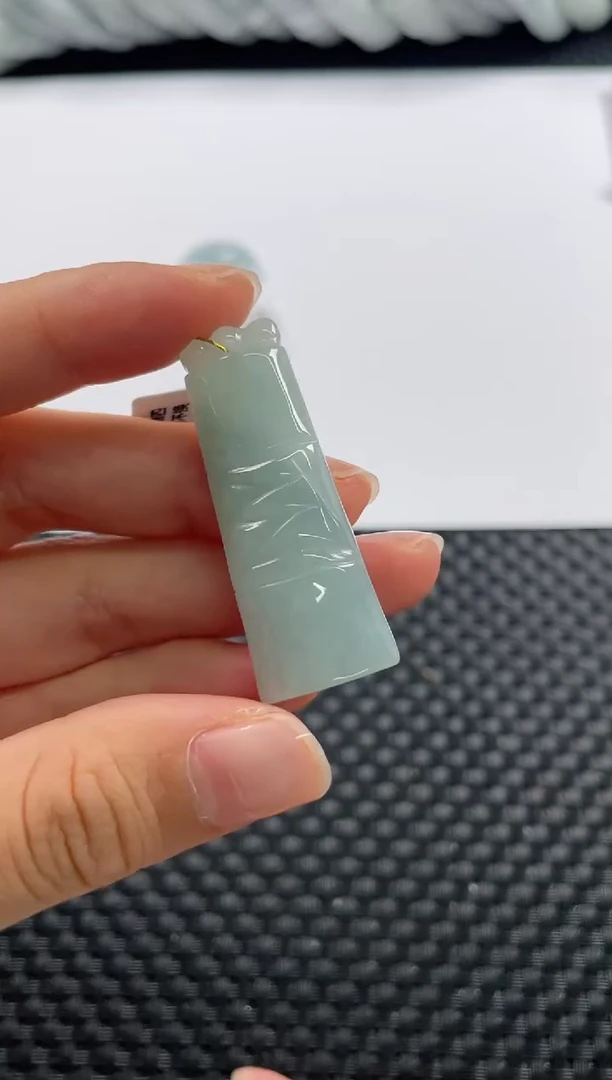 颈饰未镶嵌翡翠 2961 竹节