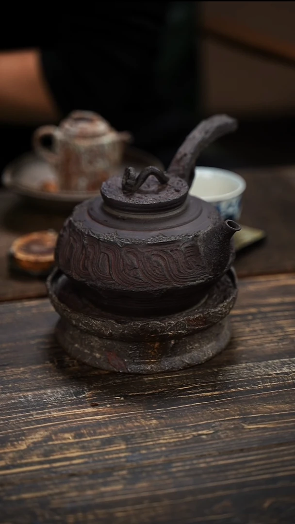 全手工制作 重工  南蛮  耐火紫砂 灵芝摘 煮水壶 700cc