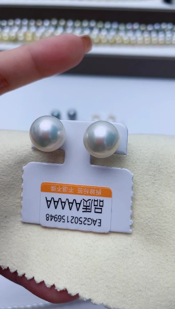 【闪购商品】淡水珍珠耳饰18K金镶嵌W52