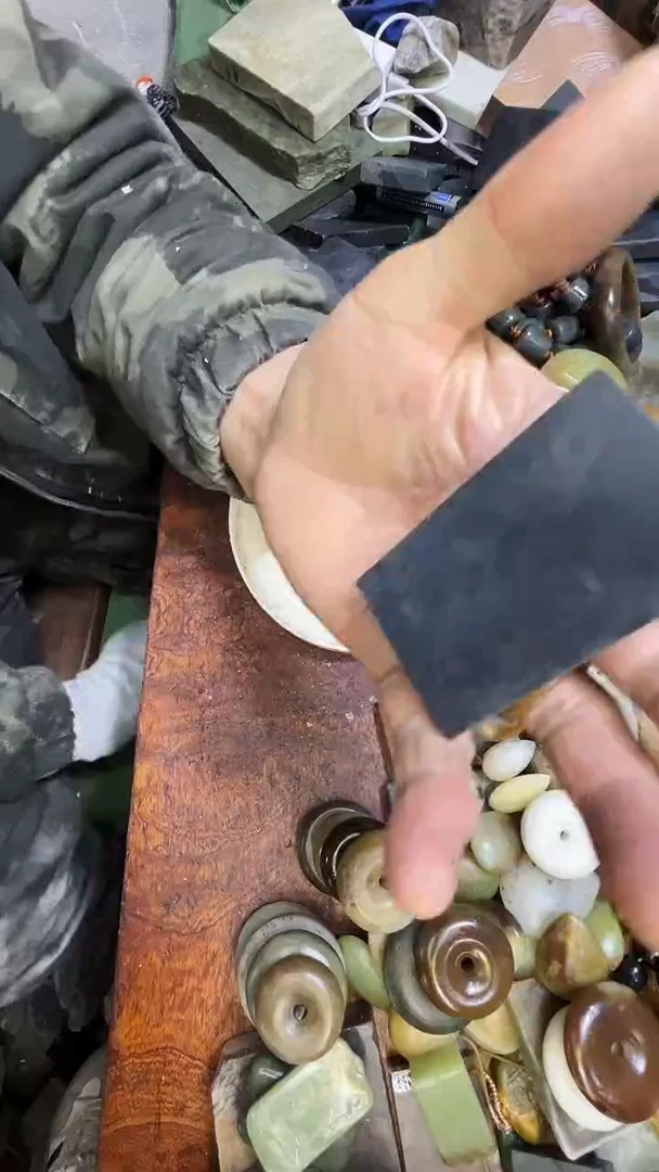 未镶嵌和田玉珠宝半成品1