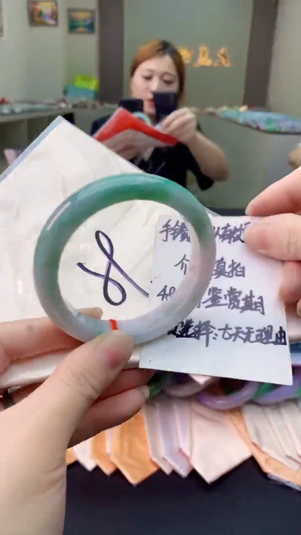 翡翠手镯未镶嵌0365388484
