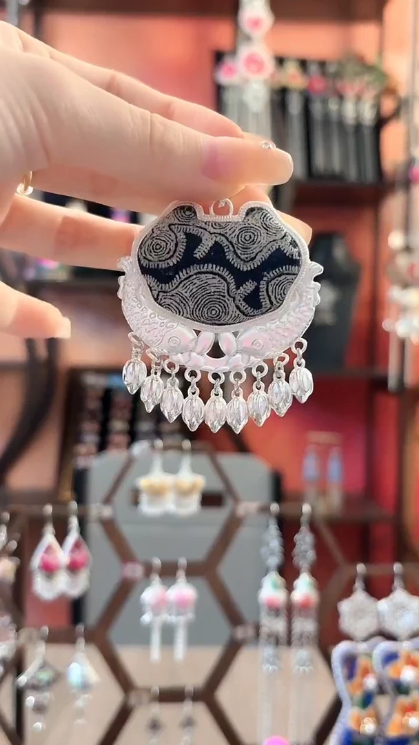 织绣云织谣民族风精美饰品 187