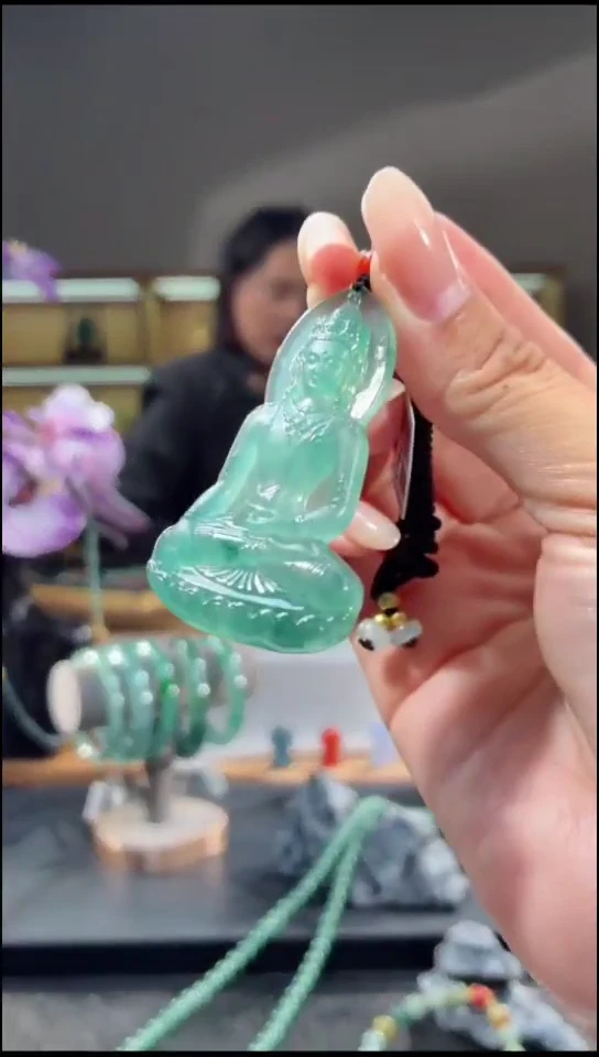 吊坠(不含链)未镶嵌翡翠观音