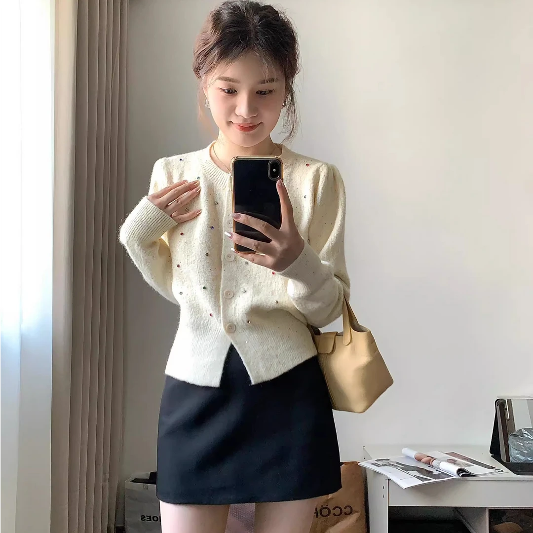 设计感重工镶钻针织开衫女春秋季新款法式气质高级感毛衣外套
