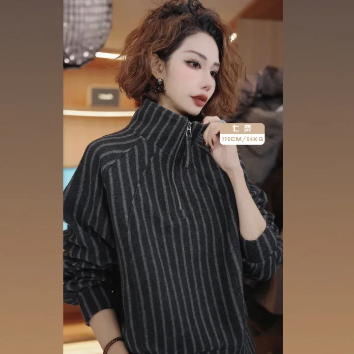 七奈 「氨芋」百搭简约显瘦立领半拉链合身加绒卫衣QN13673