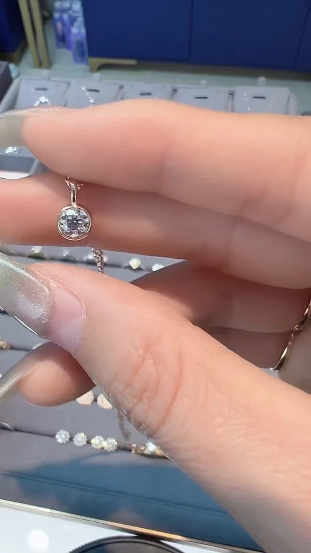 【闪购商品】钻石/18K金镶嵌吊坠多样性发一