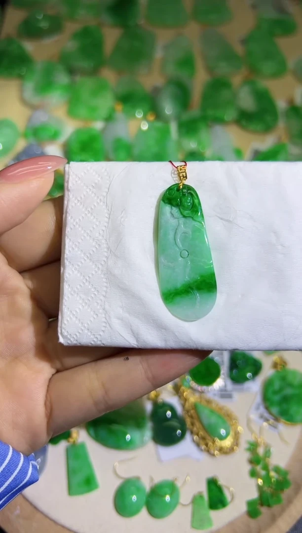 【闪购商品】翡翠颈饰18K金镶嵌Q缅料A货翡翠/支持复检/一件