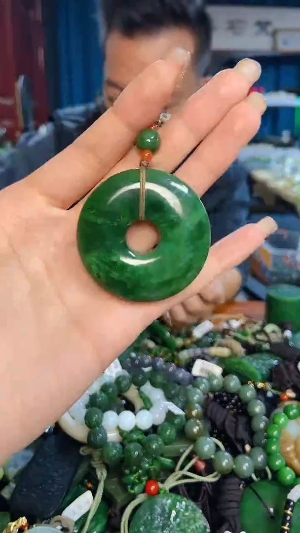 未镶嵌和田玉挂件1