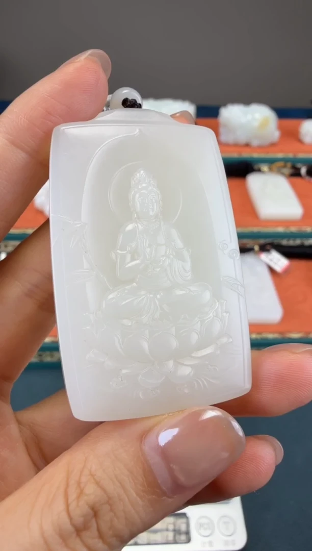 颈饰未镶嵌和田玉1