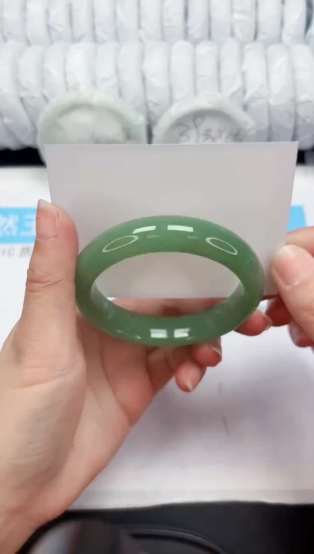 【闪购商品】石英质玉手镯未镶嵌341-58