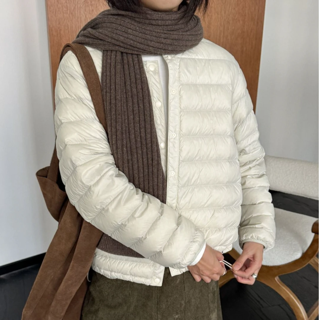 《新品上新》潮流上衣轻薄短款圆领三防保暖2025新款时尚羽绒 01692