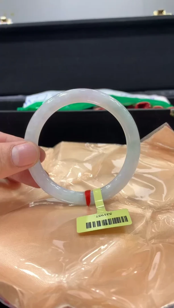 未镶嵌手镯翡翠翡翠手镯