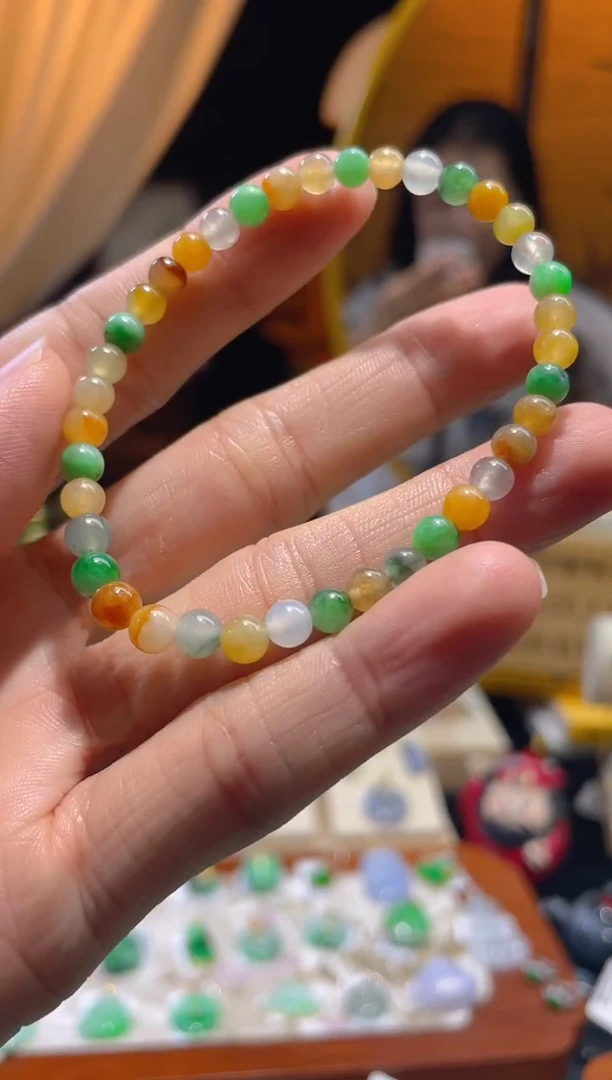 【闪购商品】翡翠颈饰未镶嵌假一赔三