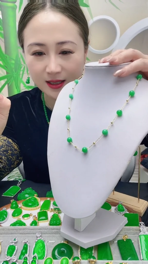 颈饰14K金镶嵌翡翠D03