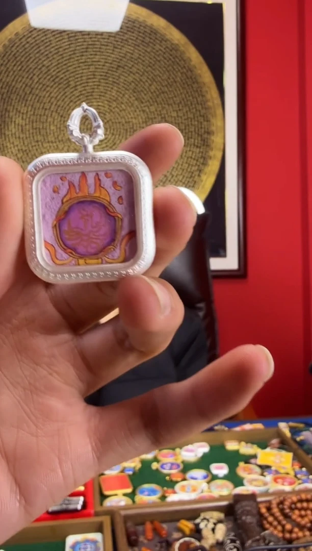 吊坠九紫离火-热贡纯手绘唐卡