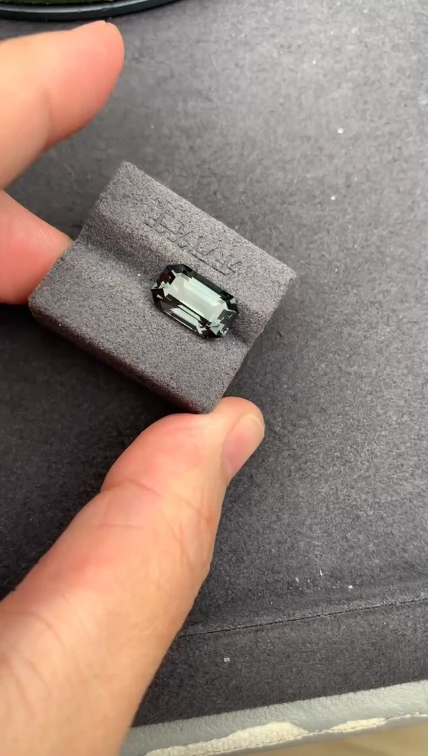 裸石尖晶石4.4ct灰尖晶 BE 定制