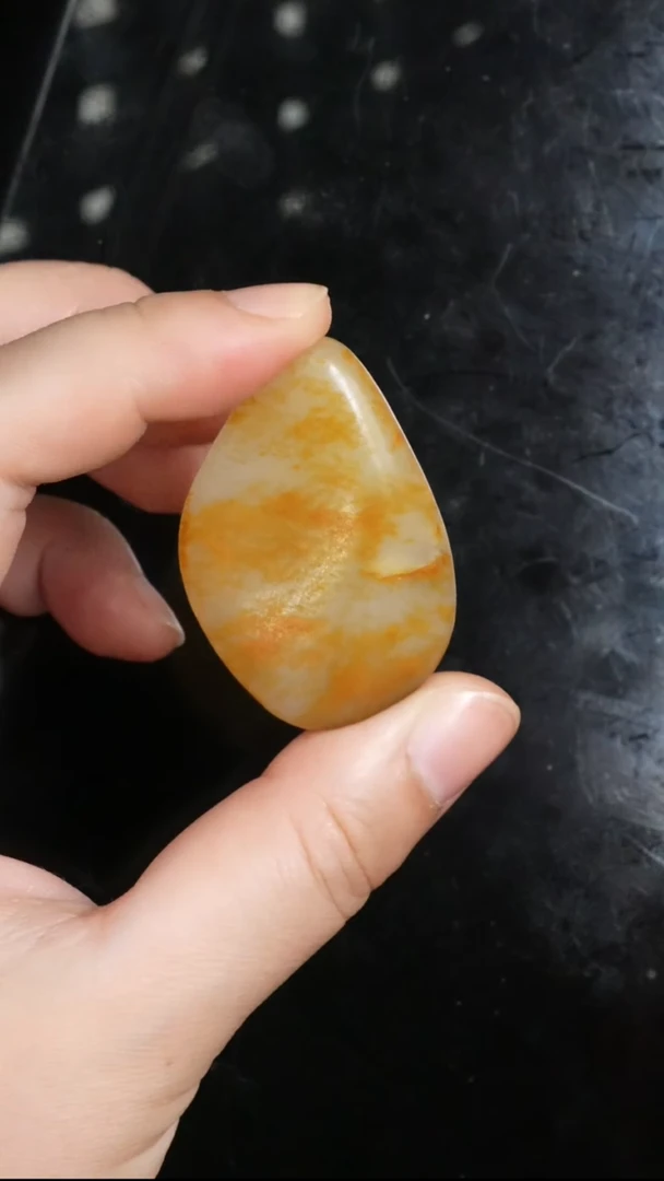 和田玉未镶嵌吊坠(不含链)和田玉原石