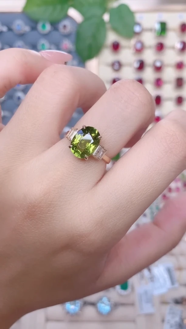 18K金镶嵌碧玺戒指碧玺3.5ct