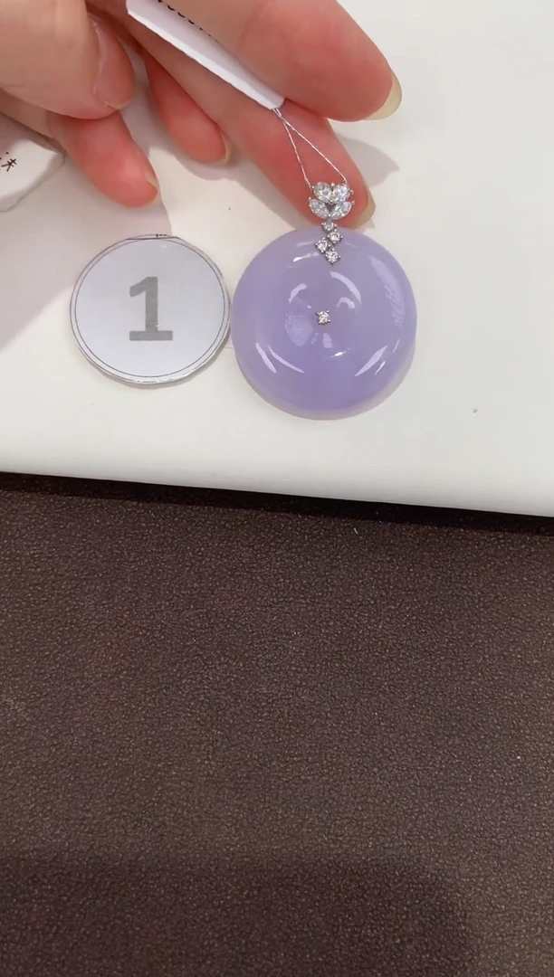 翡翠18K金镶嵌颈饰天然缅甸a货翡翠