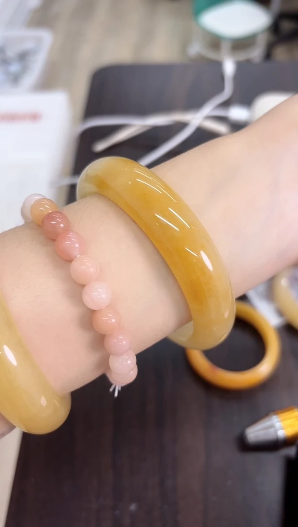 未镶嵌手镯石英质玉28-60HU