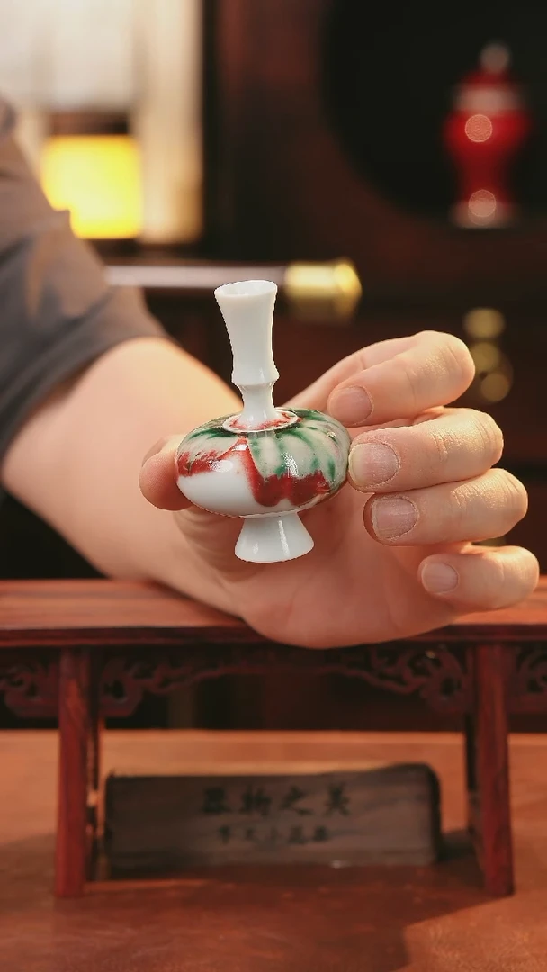 摆件原创〖红包翠釉里红〗
