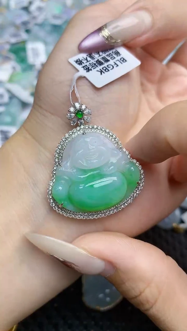 翡翠挂件18K金镶嵌天然翡翠A货