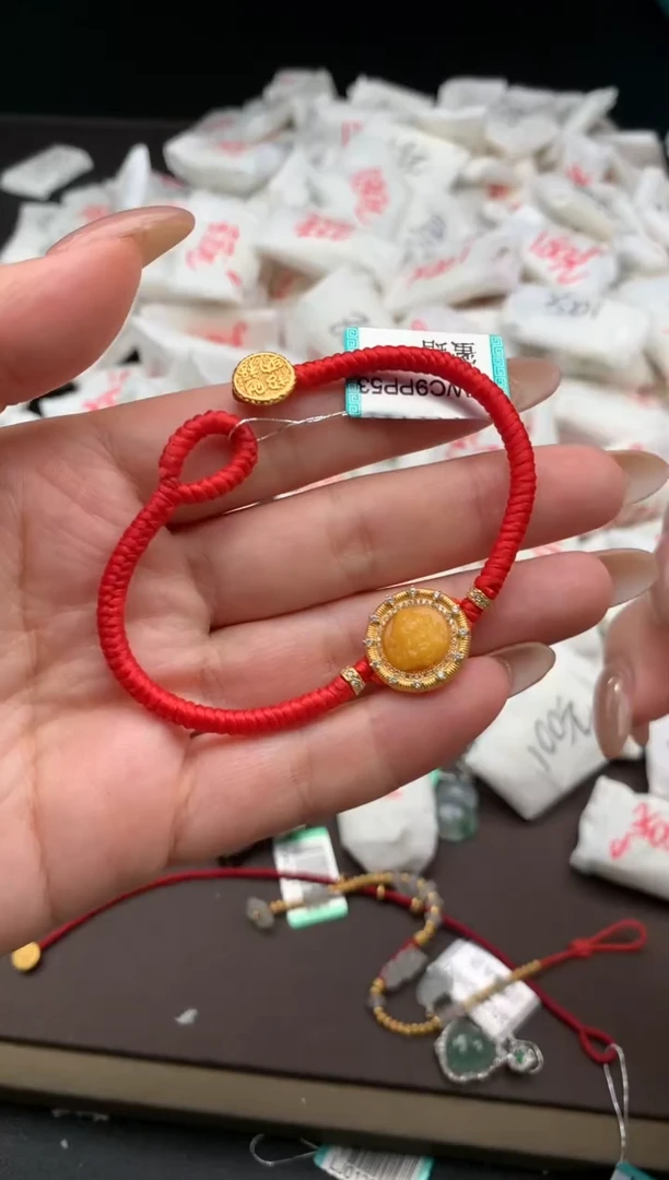 【闪购商品】蜜蜡手绳银S925镶嵌多样性发货（发一个）