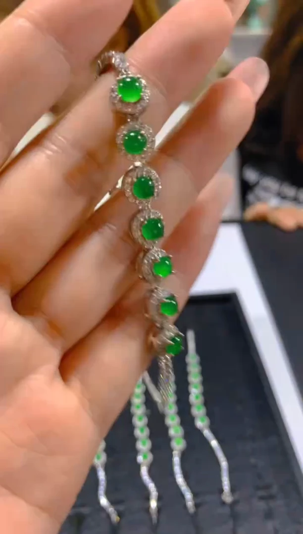 未镶嵌手链翡翠多样性发一