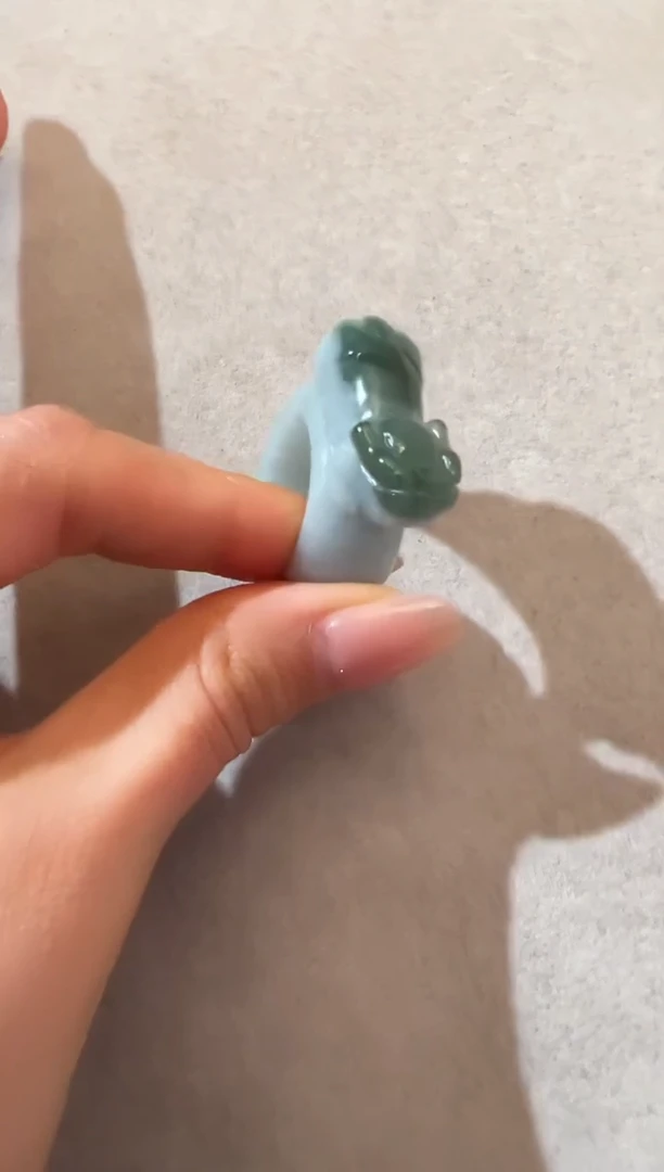 翡翠戒指未镶嵌翡翠