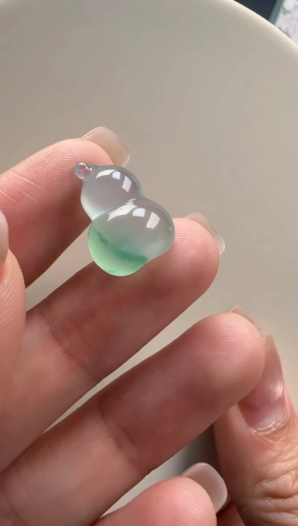 未镶嵌定制翡翠葫芦