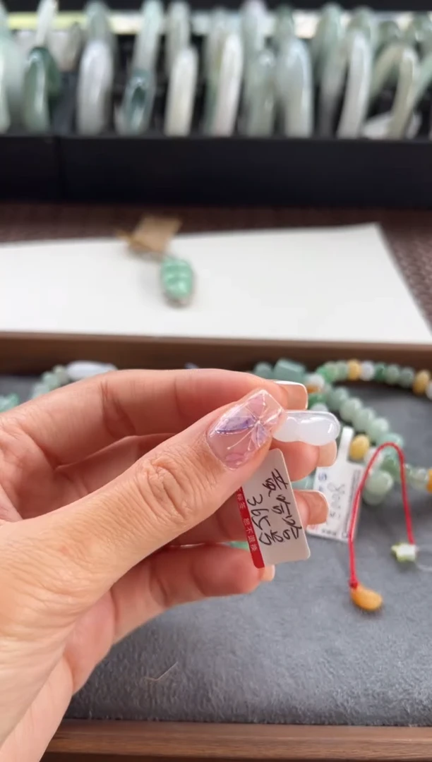 【闪购商品】翡翠颈饰未镶嵌365号