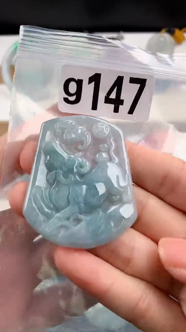 颈饰未镶嵌翡翠天然翡翠吊坠挂件